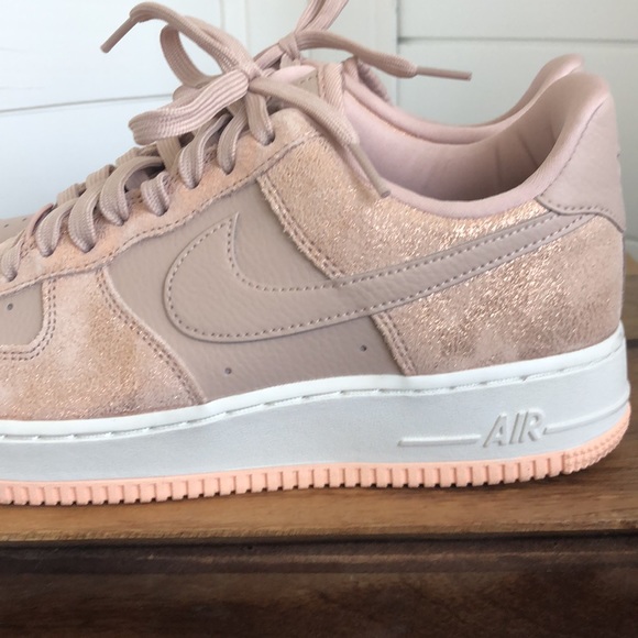 2018 Nike Air Force 1 sneakers worn once! Rose and rose gold! - Picture 11 of 17